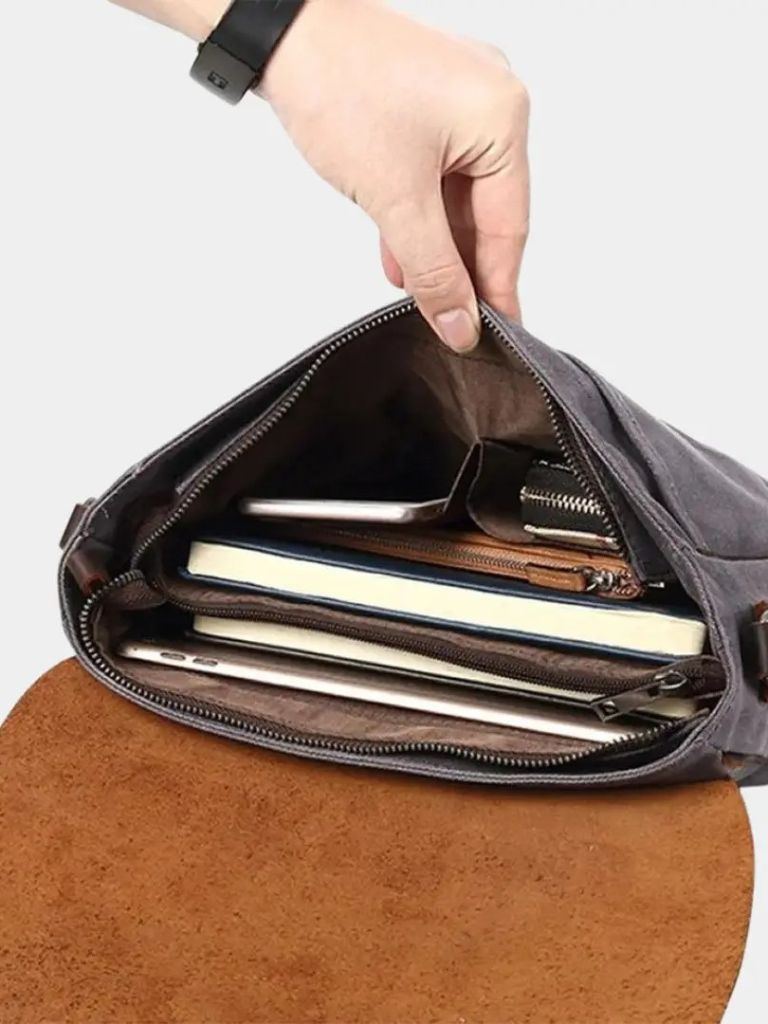 Windsor Messenger Shoulder Bag - Iron & Oak